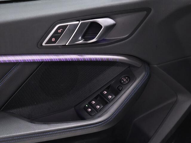 BMW 2-SERIE Gran Coupé 218i M-Sport [SCHUIFKANTELDAK, APPLE CARPLAY, ANDROID, CAMERA, PDC V+A, VOL LEDER, CRUISE, CLIMATE, NIEUWSTAAT]