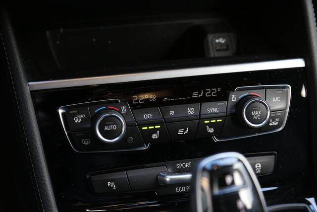 BMW 2-SERIE Active Tourer 218i High Executive Edition Leer LED Navi HuD