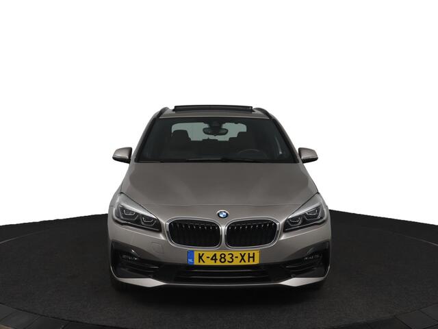 BMW 2-SERIE Active Tourer 218i High Executive |NAP |1e eigenaar | Automaat | Pano | HUD | Stoelverwarming | Camera