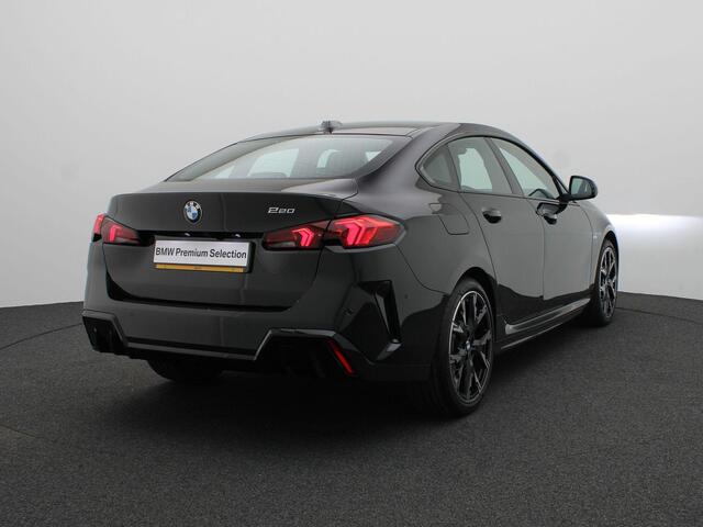 BMW 2-SERIE Gran Coupé 220 M Sportpakket | Premium Pack | Achteruitrijcamera | Elektrisch Verstelbare Sportstoelen | Driving Assistant Plus | Harman Kardon | 19'' | Ekris Selection