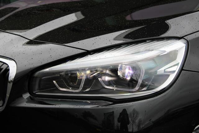 BMW 2-SERIE Active Tourer 218i High Executive Automaat / Panoramadak / Sportstoelen / Head-Up / LED / Cruise Control / Stoelverwarming