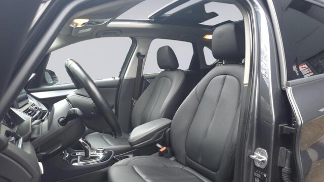 BMW 2-SERIE Active Tourer 218i Executive | Panorama | Navigatie | Leder | Cruise