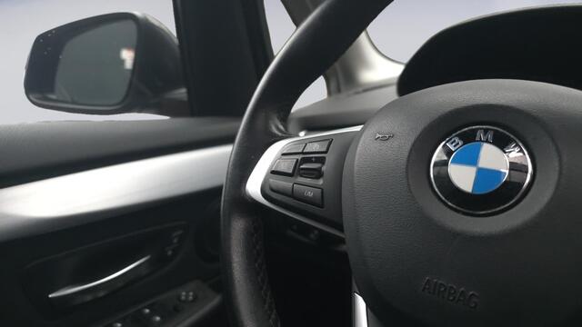 BMW 2-SERIE Active Tourer 218i Executive | Panorama | Navigatie | Leder | Cruise