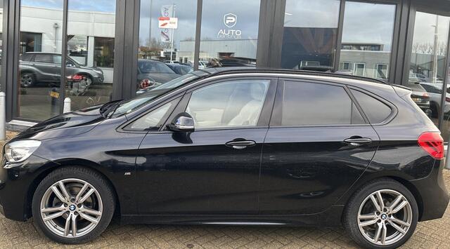 BMW 2-SERIE Active Tourer 218i Centennial High Executive | AUTOMAAT | M Pakket | Head UP | PANO | Achteruitijcamera | Elektrische Achterklep |