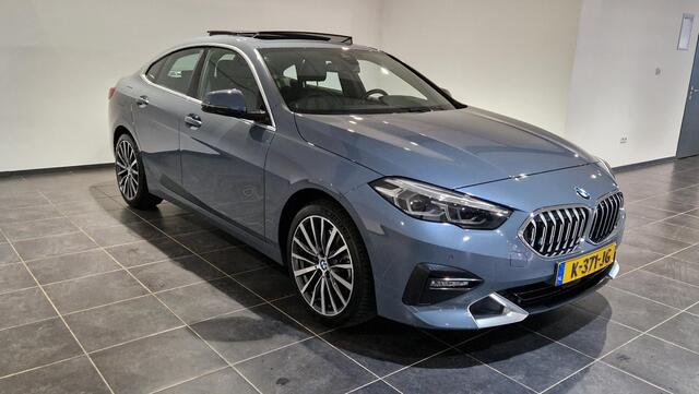 BMW 2-SERIE Gran Coupé 220i High Executive Edition | Panoramadak | Leder | Adaptieve cruise control | Head-Up | Trekhaak |