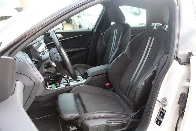 BMW 2-SERIE Gran Coupé 218i Executive Edition//Stoelverwarming!!