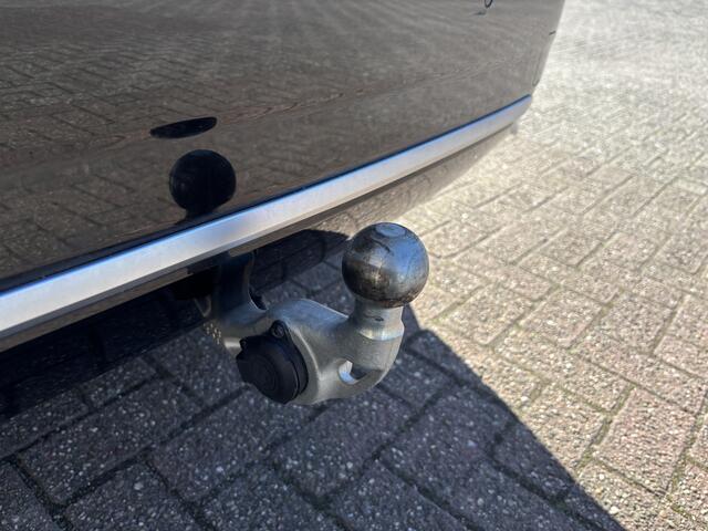 BMW 2-SERIE Active Tourer 223i 204PK Automaat Trekhaak / Panoramadak / Leder