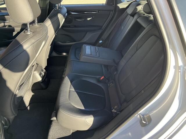 BMW 2-SERIE Active Tourer 218i High Executive Edition M -Pakket | Trekhaak afneembaar