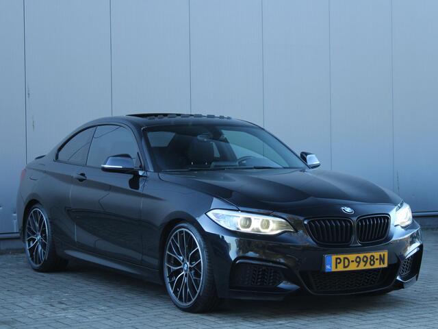 BMW 2-SERIE Coupé 218i Centennial Executive M-Sport | NAP | Schuif-/kanteldak | Stoelverwarming | Lichtmetalen velgen | Climate Control | Etc..