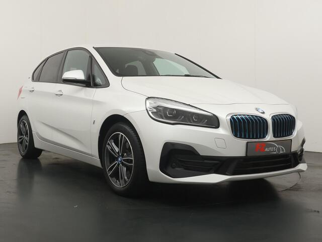 BMW 2-SERIE Active Tourer 225xe iPerformance Executive - Navigatie - Stoelverwarming - Camera - Trekhaak