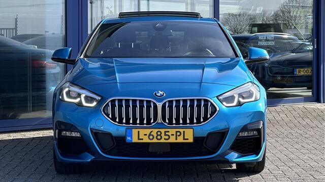 BMW 2-SERIE Gran Coupé 220i Business Edition Plus, Carplay + Android Auto / Full LED. / Elektr. Schuifdak / Camera + Sensoren / Keyless / 18'' LMV