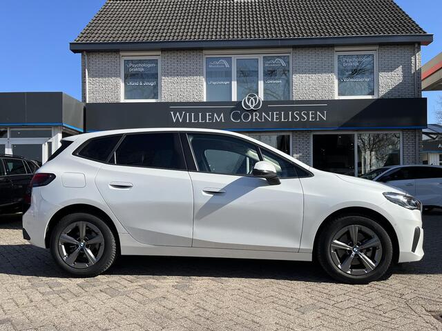 BMW 2-SERIE Active Tourer 218i aut. Head Up 360 Camera LED Apple Carplay