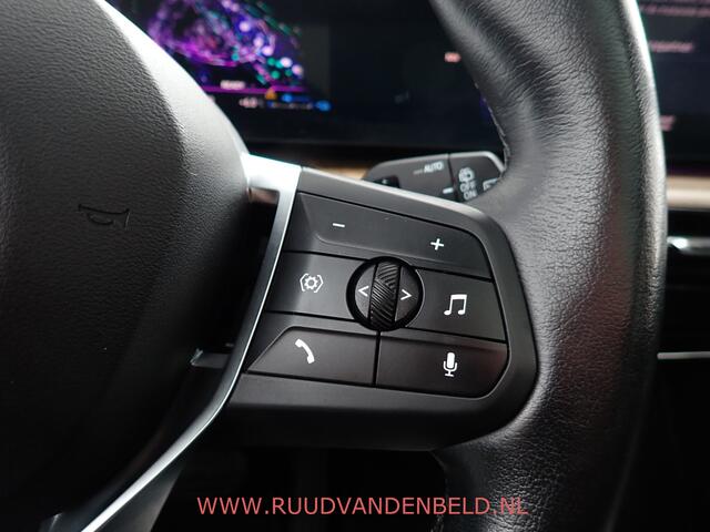 BMW 2-SERIE Active Tourer 225e xDrive SCHUIFDAK / TREKHAAK / CARPLAY / CRUISE / LEER/ NAVI