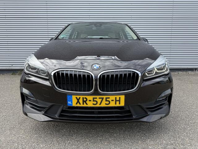 BMW 2-SERIE Active Tourer 218i Executive Automaat NAP Pano Trekhaak Camera Leer Dealer OH