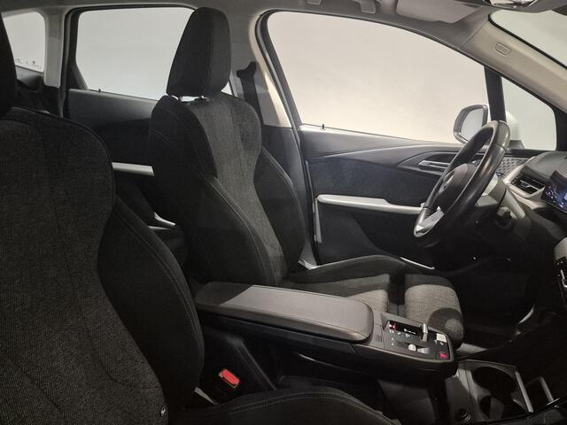 BMW 2-SERIE Active Tourer 218i | Wegklapbare trekhaak | Harman/ Kardon Audio