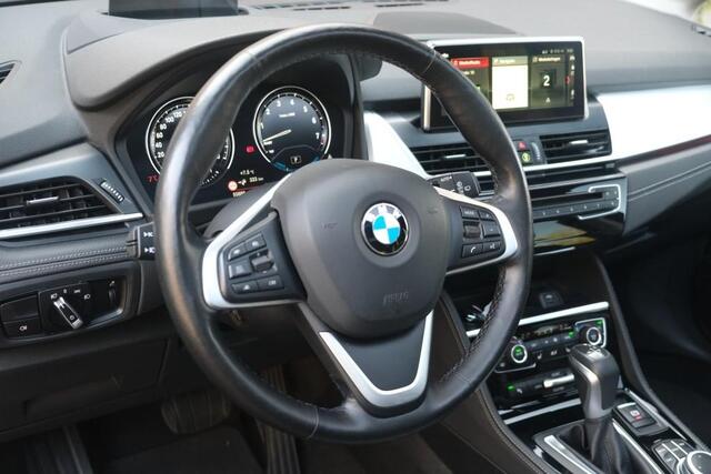 BMW 2-SERIE Active Tourer 225xe iPerformance High Executive | SOH 87% | Navi | App Connect | Panoramadak | Keyless | Harman Kardon | Elektrische Achterklep | Camera