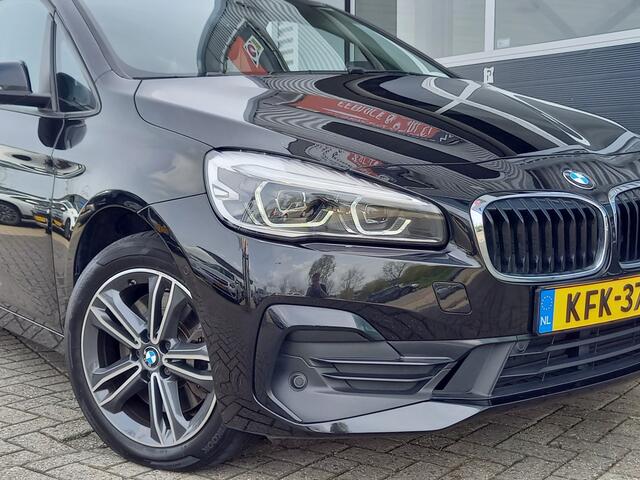 BMW 2-SERIE Active Tourer 225xe iPerformance High Executive - PANO - HEAD-UP - HARMAN KARDON - OPEN DAK -