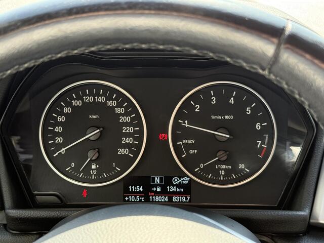 BMW 2-SERIE Active Tourer 216i Centennial Executive , NL-Auto, Navigatie, Climate Control, Cruise Control, Parkeersensoren, Lichtmetalen velgen, Regen - licht sensor