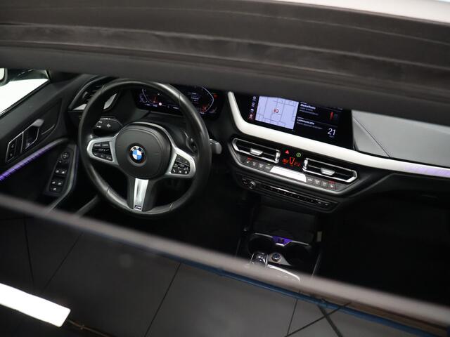 BMW 2-SERIE Gran Coupé 218i M Sport [SCHUIFKANTELDAK, APPLE CARPLAY, ANDROID, LEDEREN SPORTSTOELEN, STOELVERWARMING, CAMERA, CRUISE, CLIMATE, NIEUWSTAAT]