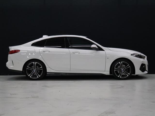 BMW 2-SERIE Gran Coupé 218i M Sport [SCHUIFKANTELDAK, APPLE CARPLAY, ANDROID, LEDEREN SPORTSTOELEN, STOELVERWARMING, CAMERA, CRUISE, CLIMATE, NIEUWSTAAT]