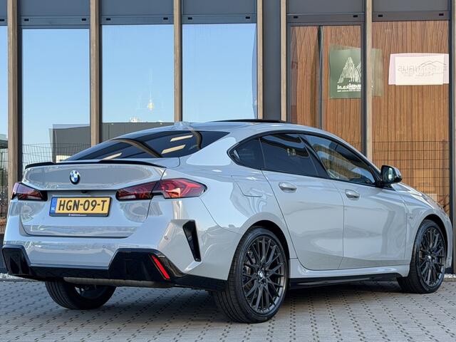 BMW 2-SERIE Gran Coupé 220 AUT M-Sport | Pano | Kuipstoelen | H&K | Driving assistant p