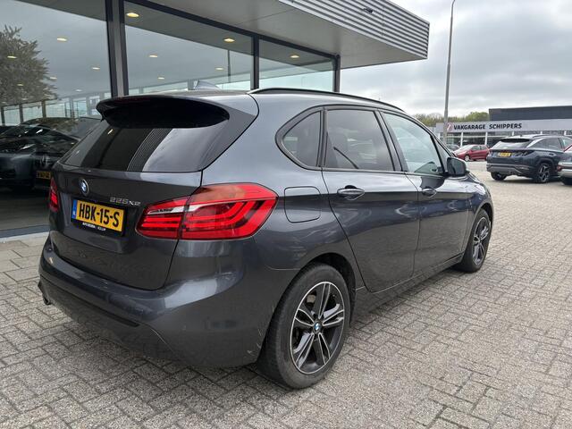 BMW 2-SERIE Active Tourer 225xe iPerformance Executive | Trekhaak | Stoelverwarming | Camera