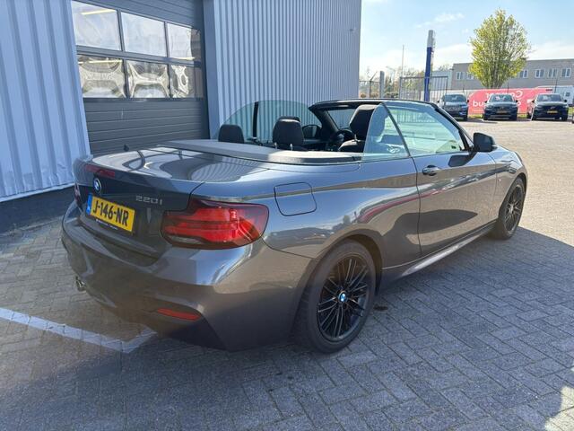 BMW 2-SERIE 220I High Executive M-sport I Alcantara I Navi
