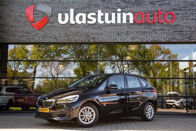 BMW 2-SERIE Active Tourer 218i High Executive , Trekhaak, Navigatie, Stoelverwarming,