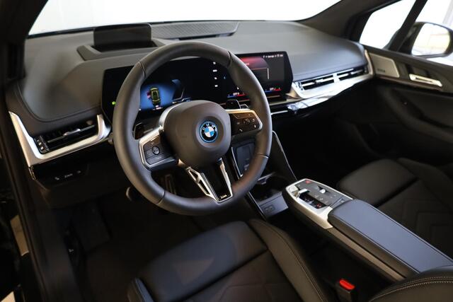 BMW 2-SERIE Active Tourer 225e xDrive M Sport Pro | Panoramadak | Head-Up Display | Harman/Kardon | Driving Ass. Plus