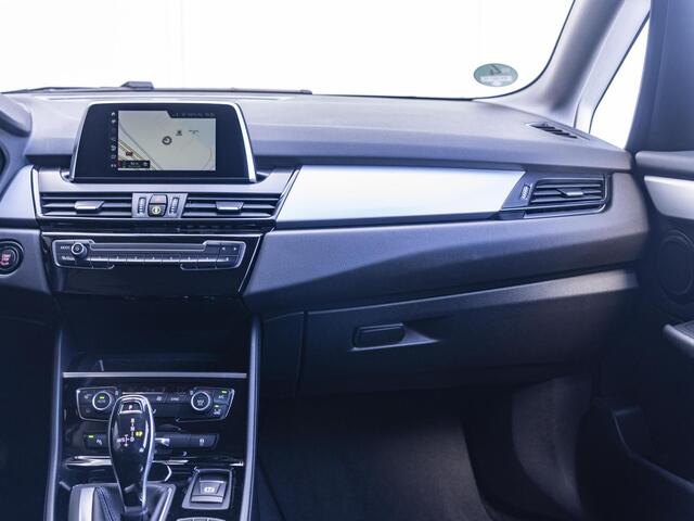 BMW 2-SERIE Active Tourer 218i | Executive | Parking Pack | Cruise Control | Achteruitrijcamera | Trekhaak