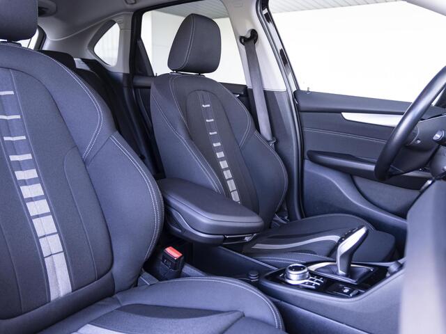BMW 2-SERIE Active Tourer 218i | Executive | Parking Pack | Cruise Control | Achteruitrijcamera | Trekhaak