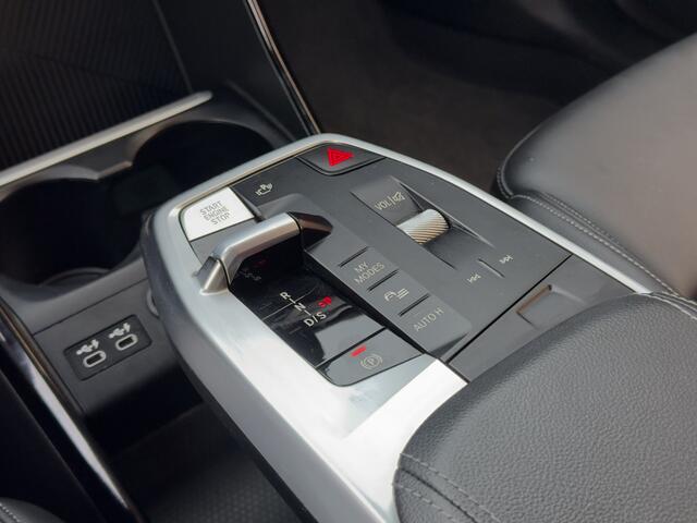 BMW 2-SERIE Active Tourer 218i AUT7 M-SPORT LEDER NAVI CAMERA DIGI-DASH APPLE-CARPLAY LED LMV PDC