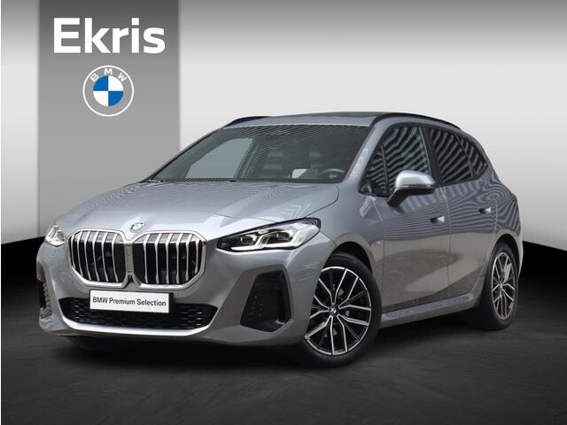 BMW 2-SERIE Active Tourer 220i | M Sportpakket | Panodak | Trekhaak | Head-Up | Harman Kardon | Comfort Access | Parking Assistant Plus | 18'' LMV