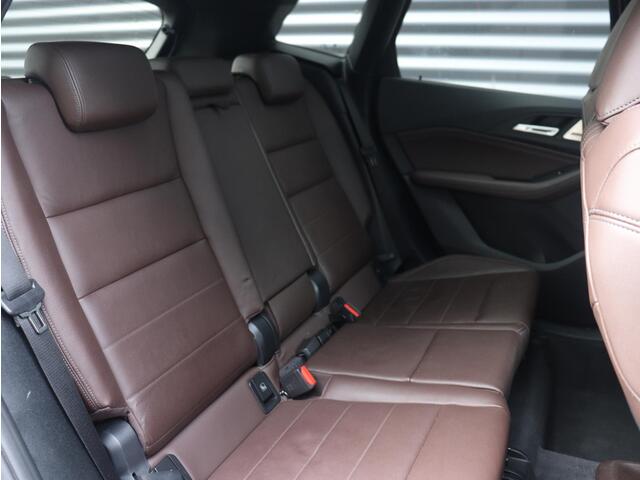 BMW 2-SERIE Active Tourer 220i | M Sportpakket | Panodak | Trekhaak | Head-Up | Harman Kardon | Comfort Access | Parking Assistant Plus | 18'' LMV