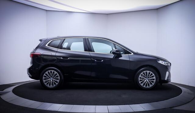 BMW 2-SERIE Active Tourer 218iA LUXURY Line FULL LED | LEDER | CAMERA | CARPLAY | NAVI | ELEK KLEP | PDC V+A | LMV