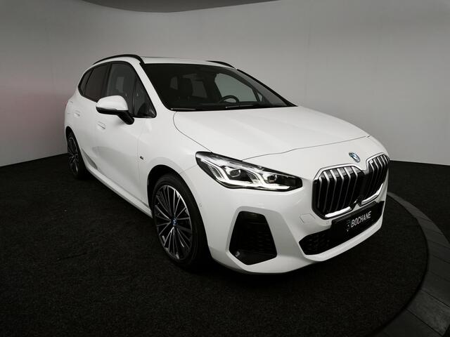 BMW 2-SERIE Active Tourer 225e xDrive M-sport | Panoramadak | Lederen bekleding | Head-up display |