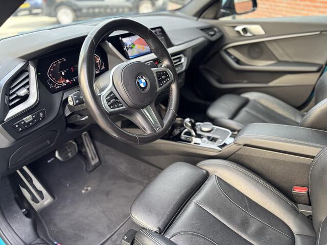 BMW 2-SERIE Gran Coupé 218i High Executive | ///M-Sport | Panoramadak | Stoelverwarming | Leder | Camera |