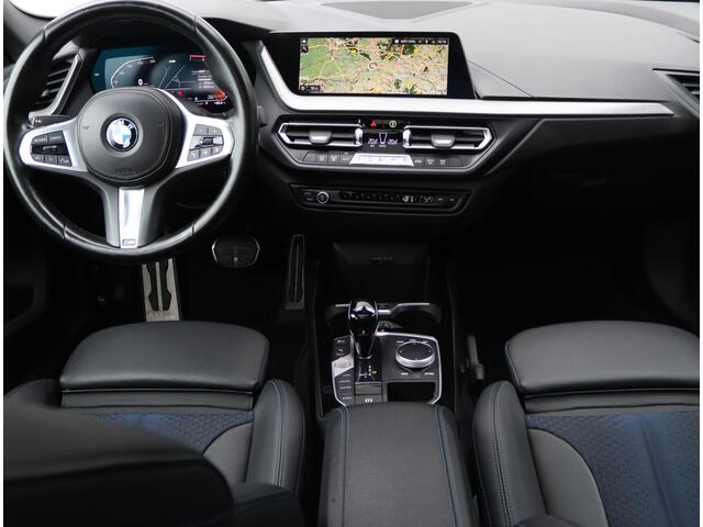 BMW 2-SERIE Gran Coupé 218i Executive Edition | M-sport | Panoramadak | NAP