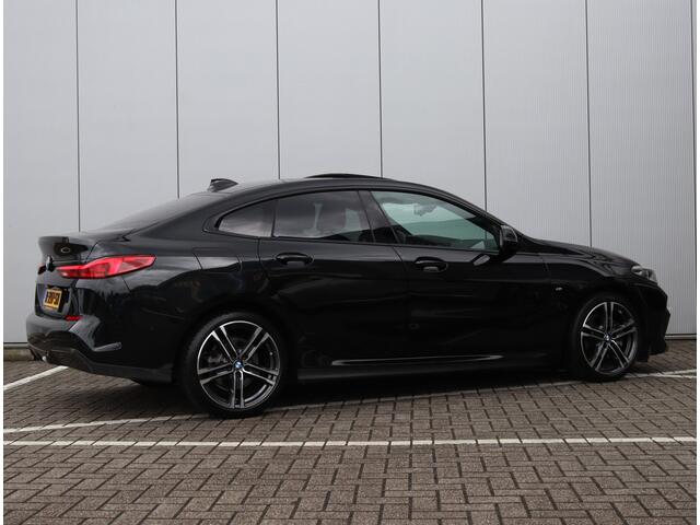 BMW 2-SERIE Gran Coupé 218i Executive Edition | M-sport | Panoramadak | NAP