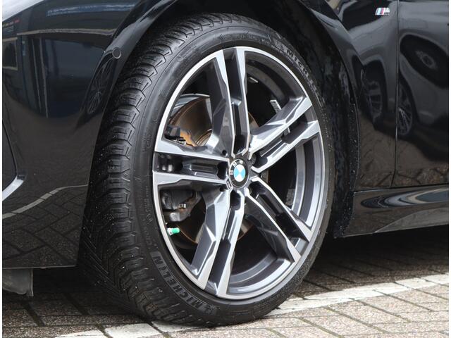BMW 2-SERIE Gran Coupé 218i Executive Edition | M-sport | Panoramadak | NAP