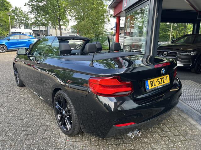 BMW 2-SERIE Cabrio 220i M-Sport High Executive 1e Eign.