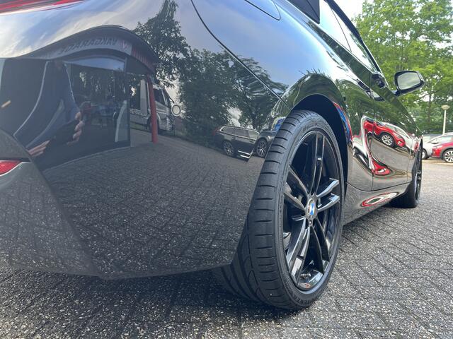 BMW 2-SERIE Cabrio 220i M-Sport High Executive 1e Eign.