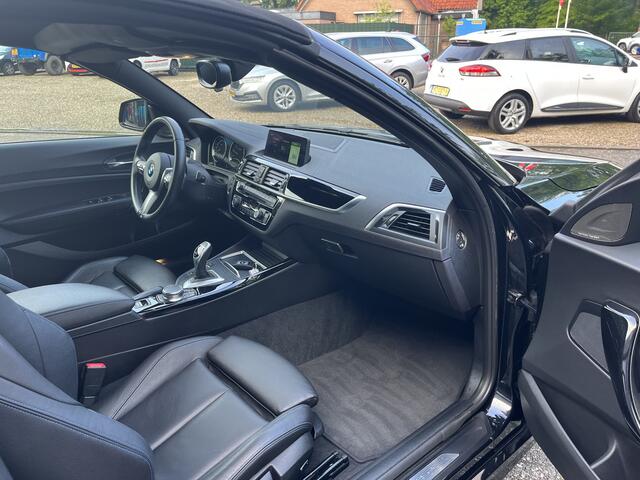 BMW 2-SERIE Cabrio 220i M-Sport High Executive 1e Eign.