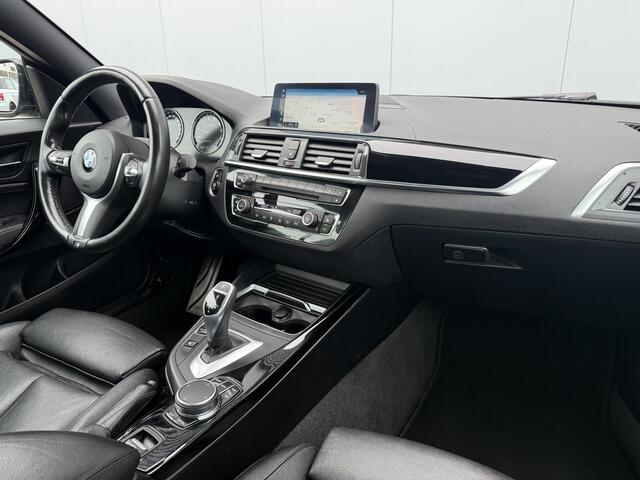 BMW 2-SERIE Cabrio 220i High Executive Automaat M-Pakket/Camera.