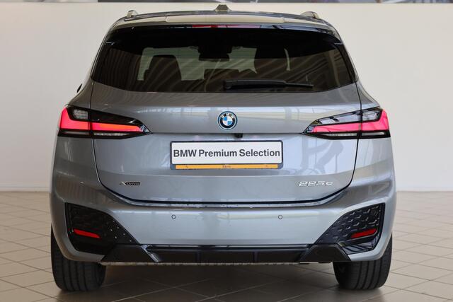 BMW 2-SERIE Active Tourer 225e xDrive M Sport Pro | Panoramadak | Head Up | Harman Kardon | Driving Assistant Plus | Trekhaak