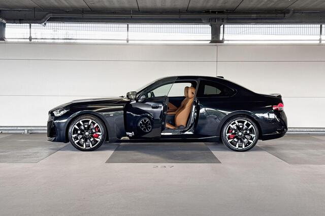 BMW 2-SERIE Coupé 220i | M Sport Pro | Premium Pack | M Interieurlijsten Carbon Fibre | Huisselectie