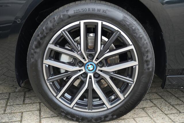BMW 2-SERIE Active Tourer 225e xDrive M Sport 245pk Panoramadak/Navigatie/360Camera