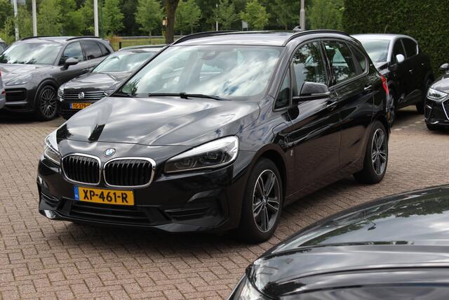 BMW 2-SERIE Active Tourer 225xe iPerformance High Executive / SOH 84,7% / Camera / Leder / Head-up / Navigatie / Sportstoelen / 17'' / Stoelverwarming / Cruise Control