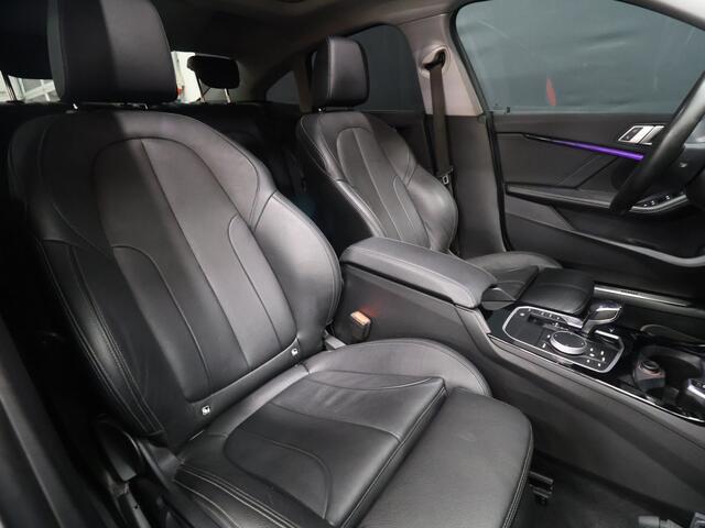 BMW 2-SERIE Gran Coupé 220i M Sport [SCHUIFKANTELDAK, APPLE CARPLAY, TREKHAAK, ANDROID, CRUISE, STOELVERWARMING, PDC, DIGITAL DASH, VOL LEDER, NAVIGATIE, NIEUWSTAAT]