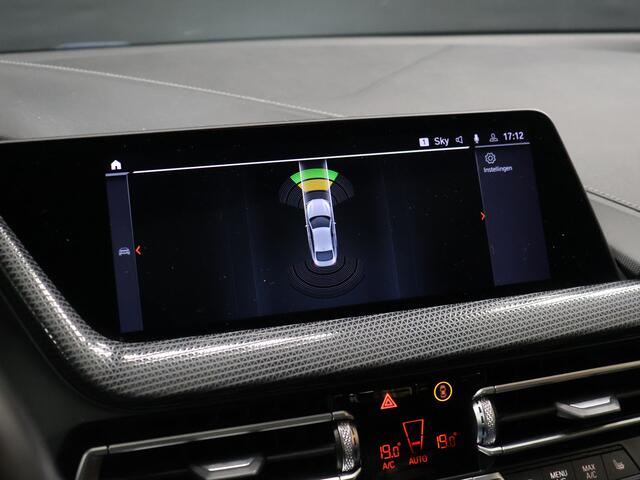 BMW 2-SERIE Gran Coupé 220i M Sport [SCHUIFKANTELDAK, APPLE CARPLAY, TREKHAAK, ANDROID, CRUISE, STOELVERWARMING, PDC, DIGITAL DASH, VOL LEDER, NAVIGATIE, NIEUWSTAAT]